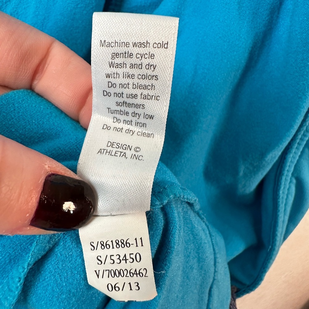 Athleta “Half Mile” Running Zip Up Jacket with Hoodie in Breaker size large - Picture 11 of 16